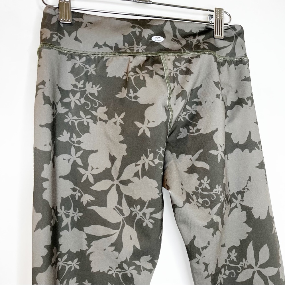Pure + Good | Green Blue Floral Crop Leggings - Picture 3 of 7